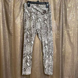 Victorias Secret Love Cloud Crossover Snake Skin Print Leggings Size 10 NWOT